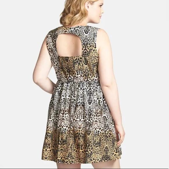 Jessica Simpson Siennee Sateen Dress - Picture 2 of 10